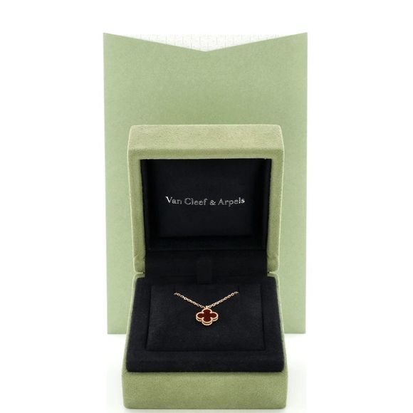 Van Cleef & Arpels Sweet Alhambra Pendant Necklace 18K Rose Gold and Carnelian - - Picture 2 of 4